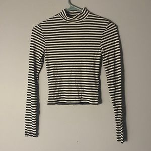 Long sleeve cropped striped shirt